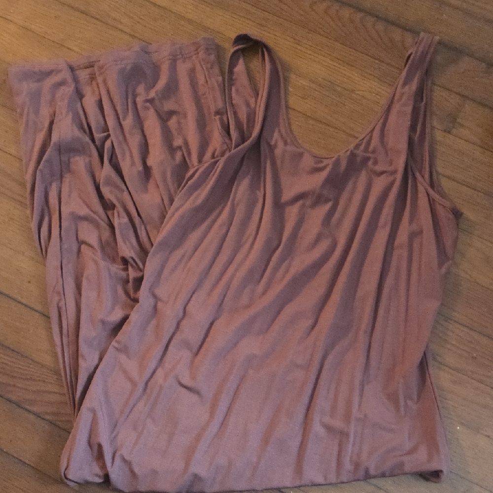 Women's Sleeveless Top in Mauve